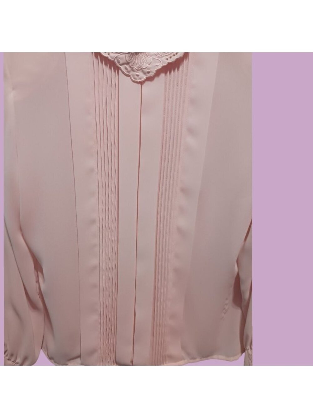 Laura&Jayne WomenBack Button Blouse Embroidered & Pleated Blush Pink Petite 10 - Picture 5 of 10